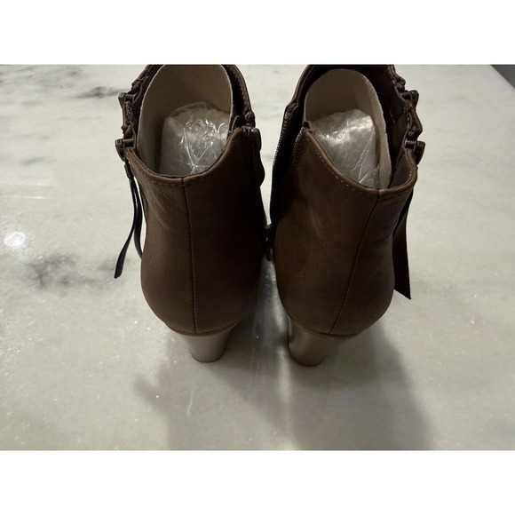 Journee CollectionWomen's Vally Double Zipper Stacked Heel Ankle Booties Size5.5 - Picture 3 of 6